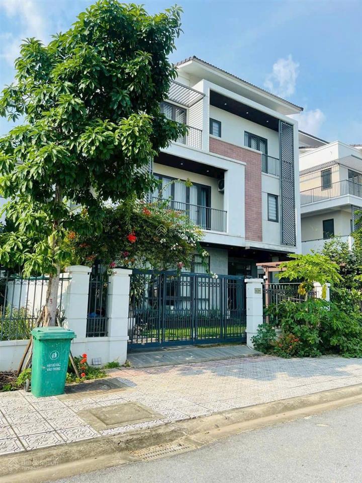 Chính chủ bán biệt thự song lập đối diện công viên đẹp nhất centa rvs từ sơn