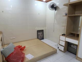 Thuê nhà ở tầng 2 phố bà triệu để ở hoặc làm homestay