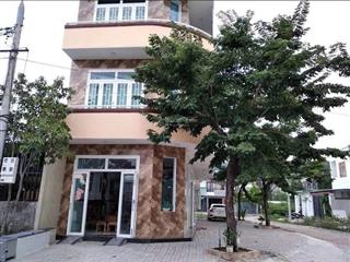 Nhà nghỉ 4 tầng lô góc 2 mặt tiền đà sơn