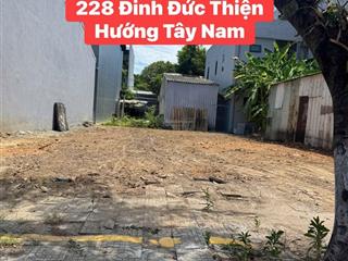 Còn 1 lô đường 7m5 ngang 5m gần biển