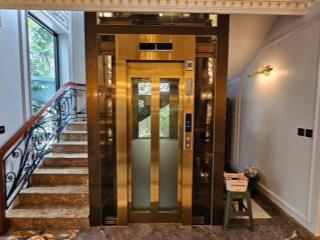 Giảm 1 tỷ căn nhà 10 tầng mặt đường đỗ đức dục. vị trí cực đẹp, ở hay cho thuê đều tốt