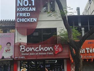 Nhà phố cổ hàng nón phù hợp showroom, spa, thời trang, cafe 50m  4t  4m mặt tiền.giá thuê 70tr.