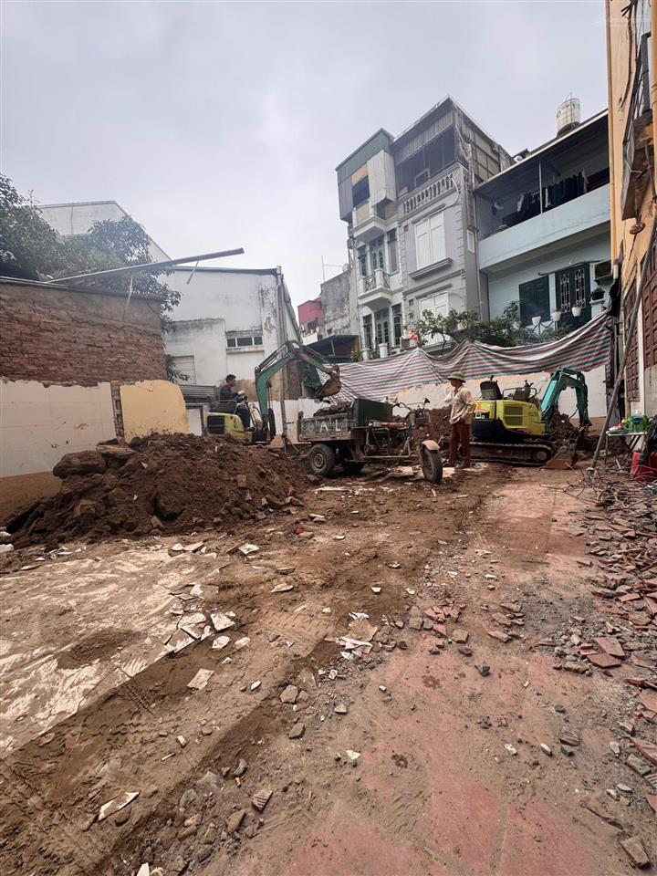 145m2 ngay quận tây hồ chỉ hơn 20 tỷ ngay sát mặt phố nghi tàm, thanh niên