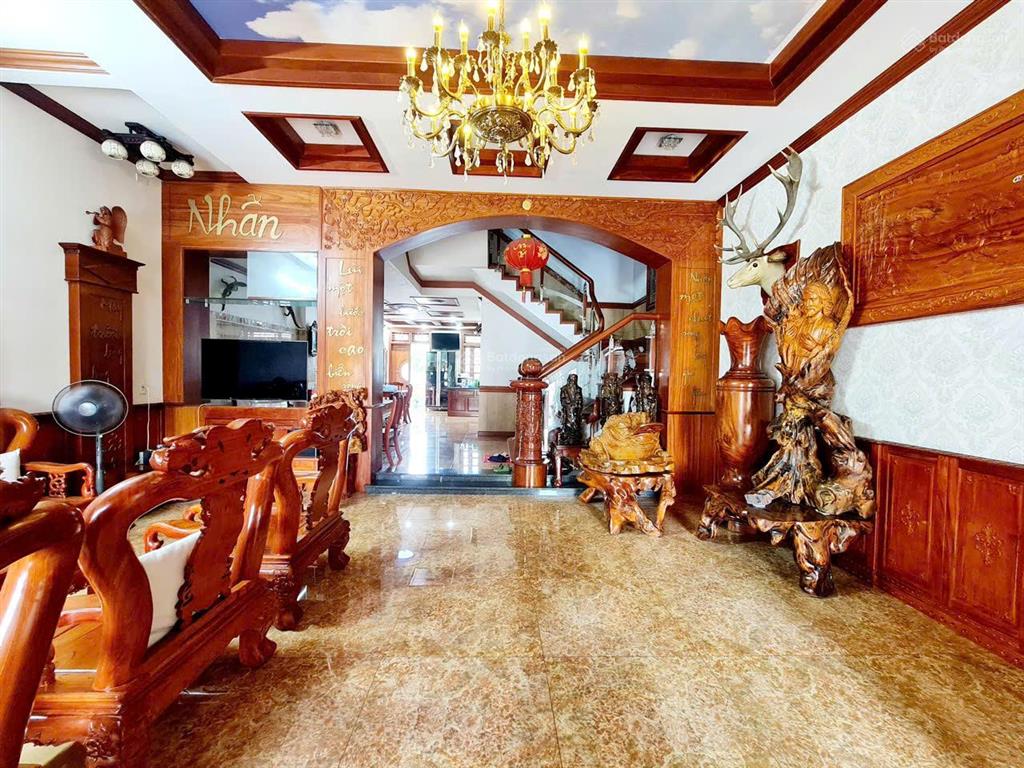 Bán biệt thự 5 lầu mái thái mtkd spa nguyễn văn khối 7m 266m2 có hầm, hồ bơi chỉ 22.5 tỷ.0902 675 ***