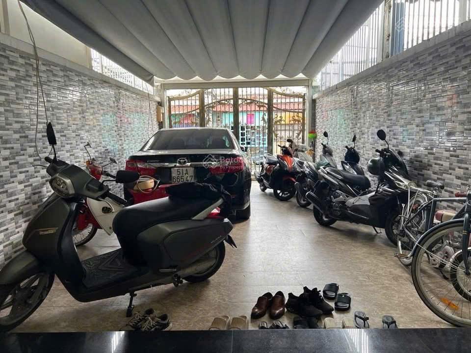 Nhà ngộp hxh ngang 4.5m 183m2 4 lầu nguyễn văn khối tặng nt xịn gần trường c3 12.8 tỷ. 0902 675 ***