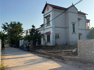 Bán đất trục chính đường thông liên nghĩa  văn giang gần sân bóng pvf