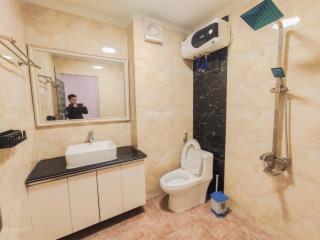 Cho thuê căn hộ một ngủ và căn hộ hai ngủ, full đồ, tại phụng pháp, ngõ 193 văn cao  hp