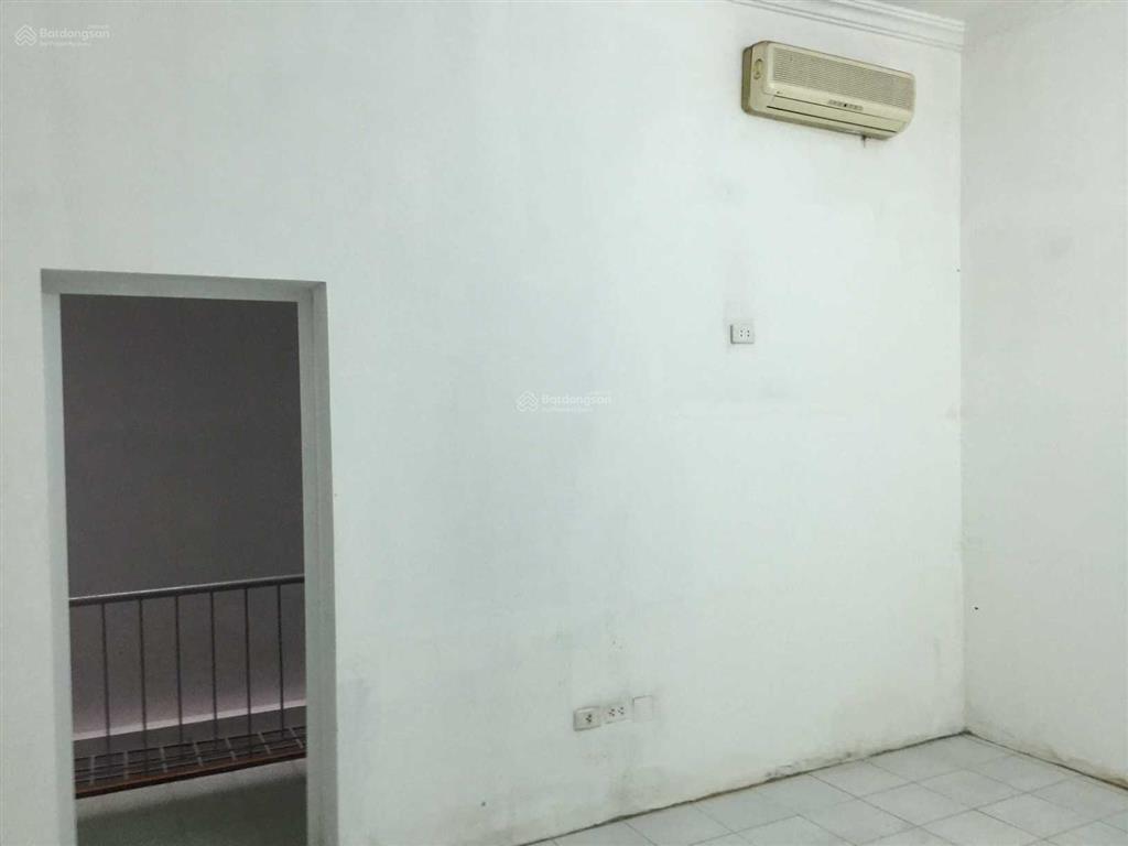 Cho thuê phòng điều hòa, nl gần cv thống nhất giá 3,5tr số b11 khu tt hồ ba mẫu 0913 345 ***