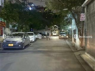 Có nhà cũ vị trí đẹp lắm ạ, ở phố nguyễn trãi  cạnh royal city  ngõ ôtô tránh  hợp xây mới vp
