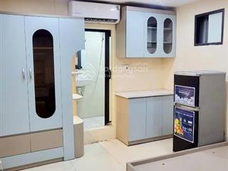 Chủ nhà gửi bán gấp căn hộ ccmn phạm văn đồng 2k1n, 48m2 full nội thất, mặt ngõ thông, nhỉnh 1 tỷ
