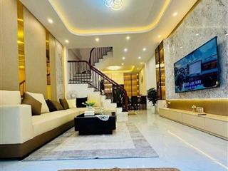 Cần tiền bán gấp nhà xuân đỉnh 5 tầng, 56m², dân xây, ngõ nông, ô tô đỗ gần, nhỉnh 8 tỷ