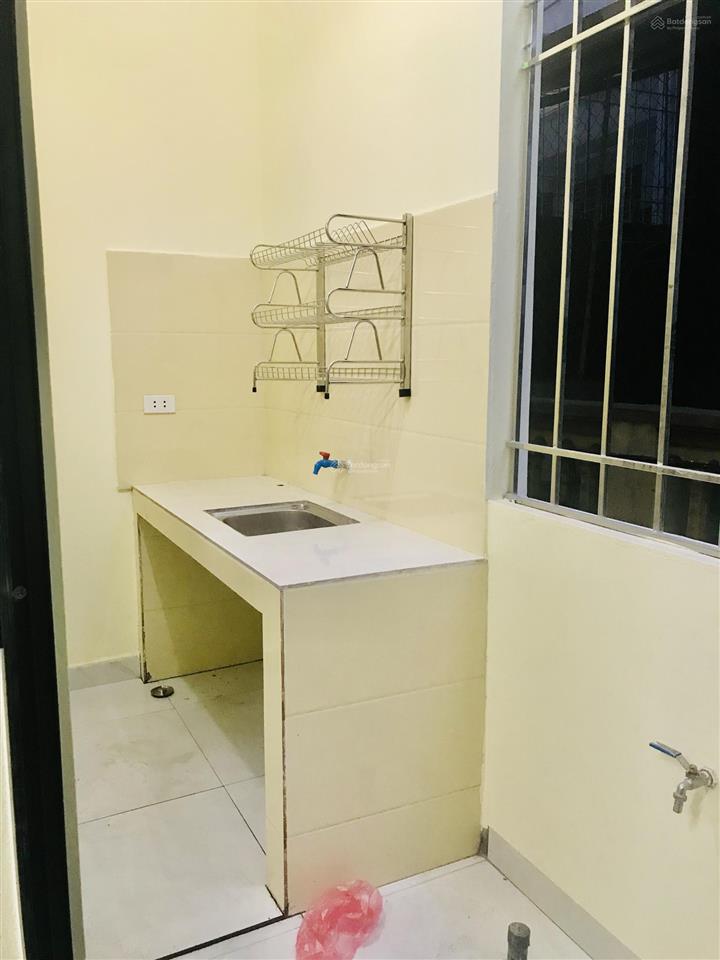 Cho thuê phòng trọ ccmn full đồ gác xép, đh, nl, giường tủ, kệ bếp 3.8tr/th tại ngõ 401 xuân đỉnh