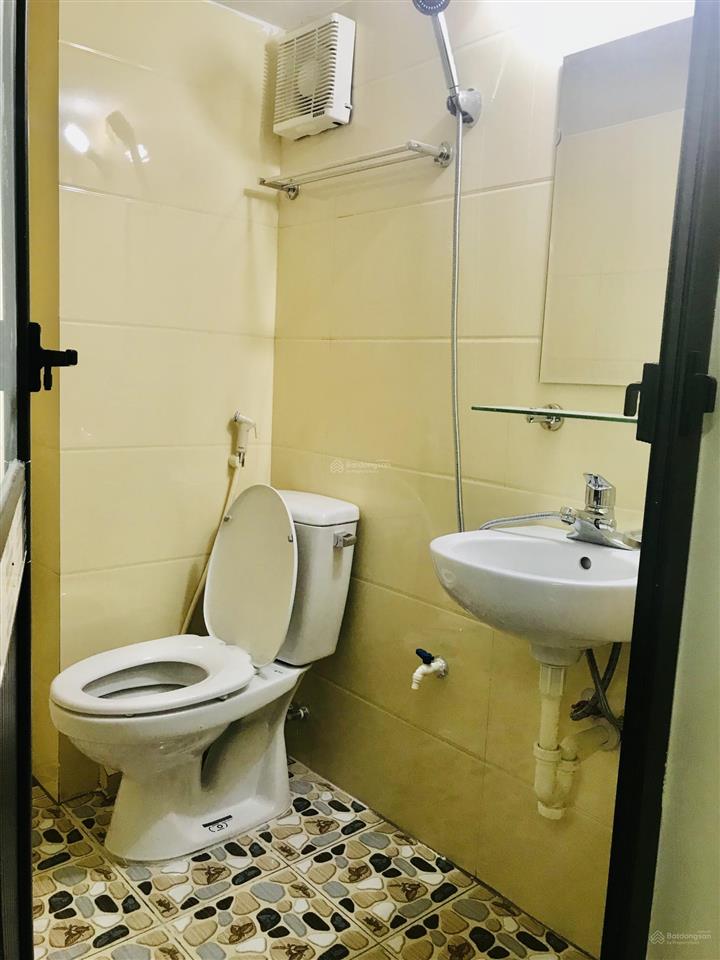 Cho thuê phòng trọ ccmn full đồ gác xép, đh, nl, giường tủ, kệ bếp 3.8tr/th tại ngõ 401 xuân đỉnh