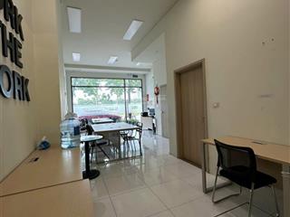 Cho thuê văn phòng tầng 1 50m2 riêng biệt, đường khu đô thị , oto đỗ