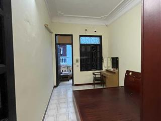Cho thuê nhà riêng tại xa la, 70 m2 x 3.5 tầng giá rẻ, nhà rộng thoáng như hình