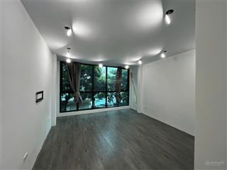 Cho thuê văn phòng mỗ lao, diện tích 50 m2/tầng gồm 2 phòng làm việc, có thang máy