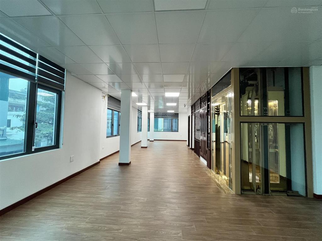 Cho thuê sàn văn phòng 85m2/tầng tại mỗ lao  thanh bình lô góc 3 mặt thoáng đẹp, nhiều ánh sáng