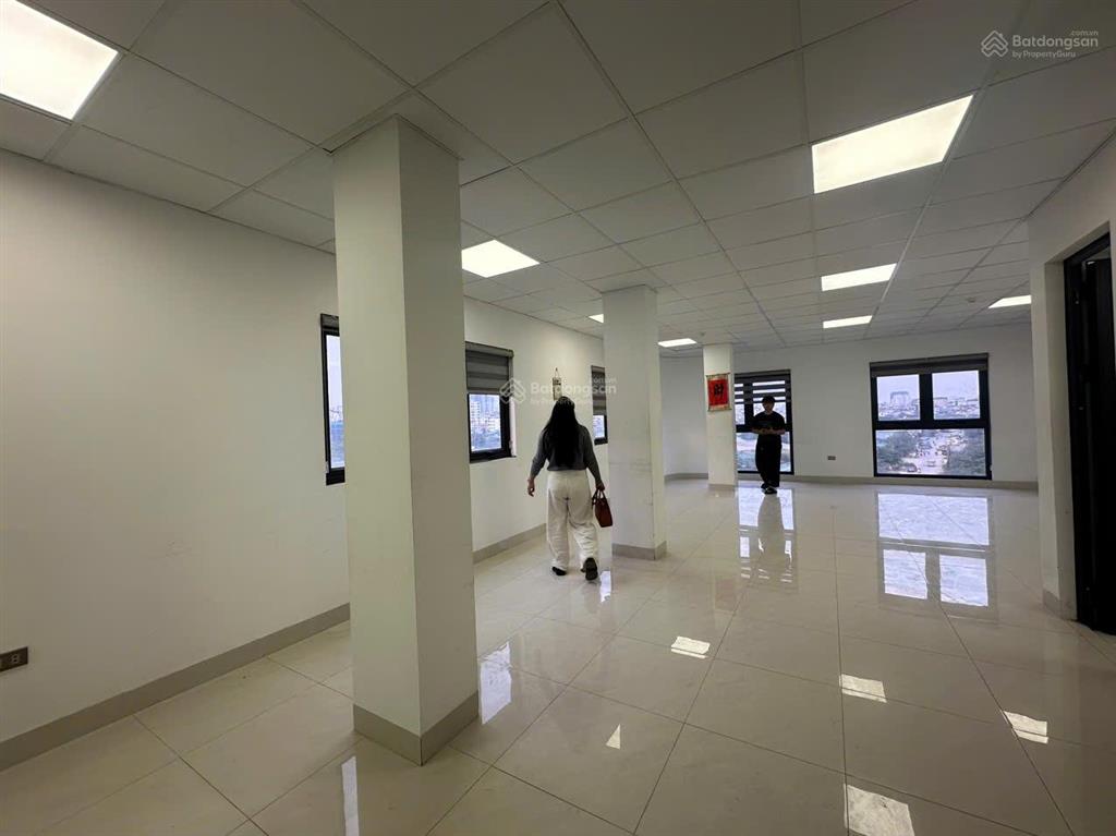 Cho thuê sàn văn phòng nguyễn xiển, dt 80m2/tầng, sàn thông đẹp