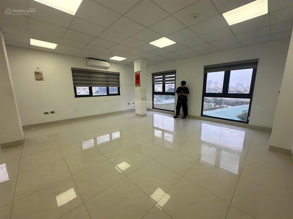 Cho thuê sàn văn phòng nguyễn xiển, dt 80m2/tầng, sàn thông đẹp