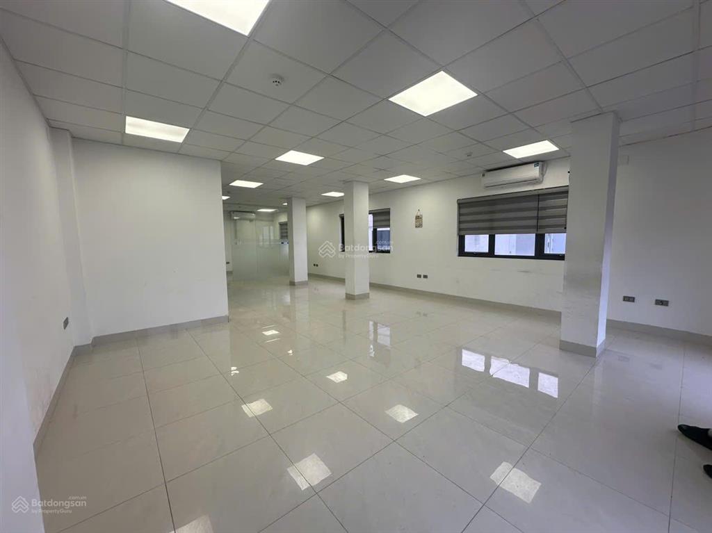 Cho thuê sàn văn phòng nguyễn xiển, dt 80m2/tầng, sàn thông đẹp