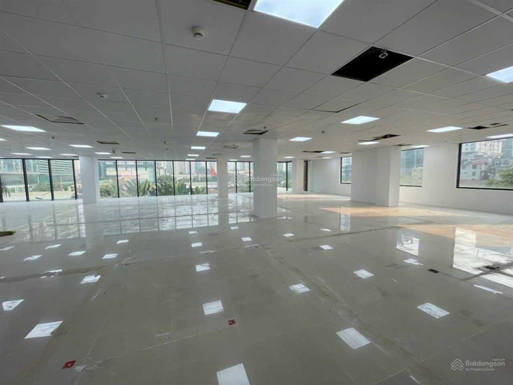 Tôi cần cho thuê mặt bằng văn phòng mễ trì hạ 180m2 giá chỉ 27tr, khách quan tâm  0978 439 ***