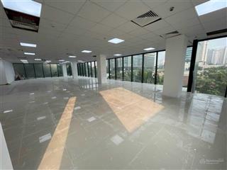 Tôi cần cho thuê mặt bằng văn phòng mễ trì hạ 180m2 giá chỉ 27tr, khách quan tâm  0978 439 ***