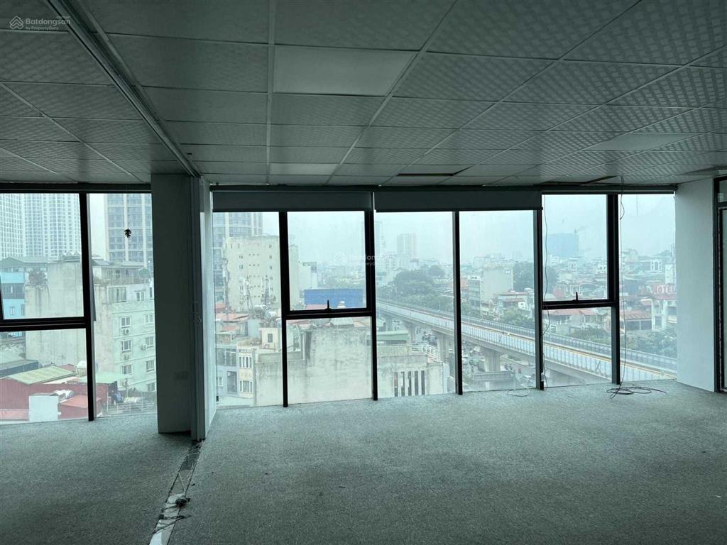 Cho thuê văn phòng tòa nhà mitec phố dương đình nghệ 300m2 giá 267.000 đ/m2/th rẻ nhất khu vực