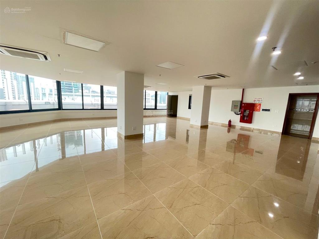Trực tiếp chủ đầu tư cho thuê văn phòng tòa building phố trần thái tông giá siêu ưu đãi cho khách