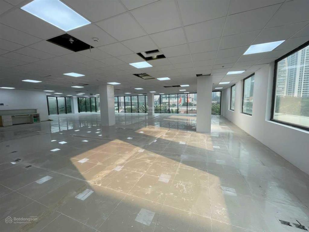 Chính chủ cho thuê gấp vp phố vũ phạm hàm giá rẻ, sàn 300m2, giá chỉ 60 tr/th, số lượng có hạn
