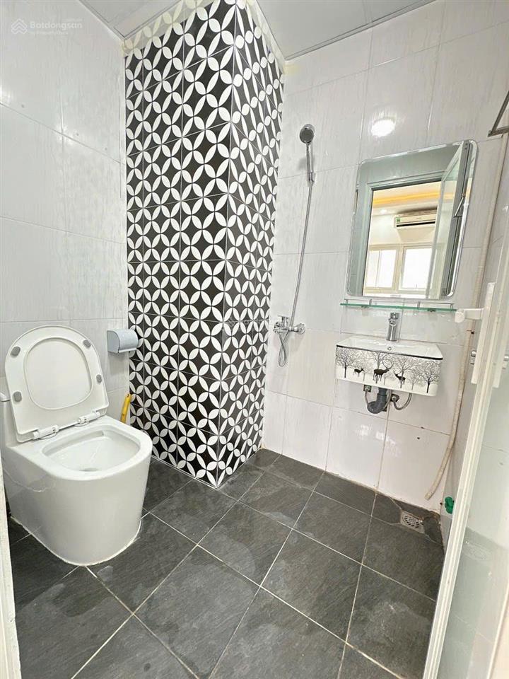 Chính chủ cần bán căn hộ vp6 linh đàm, 61,5m2, 2 phòng ngủ, nội thất full đồ