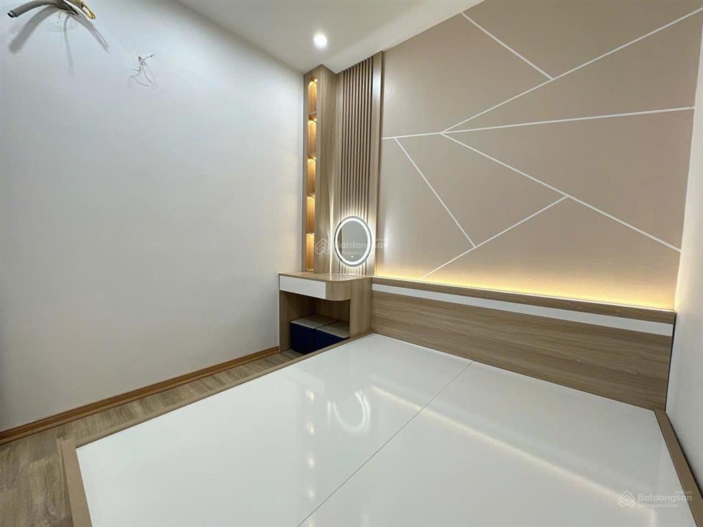 Chính chủ cần bán căn hộ vp6 linh đàm, 61,5m2, 2 phòng ngủ, nội thất full đồ