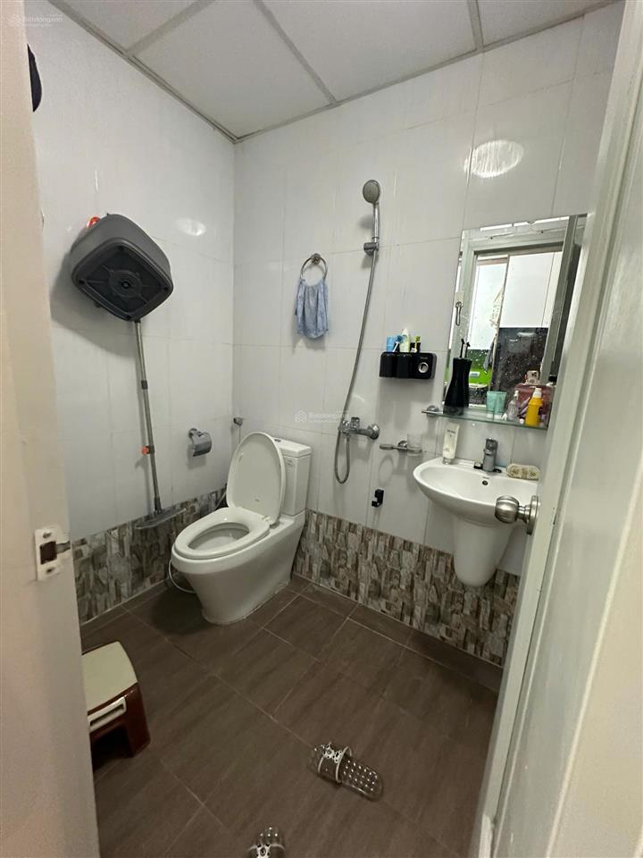 Chính chủ cần bán gấp căn hộ vp6 linh đàm diện tích 68m2 căn vuông tầng đẹp nhất tòa