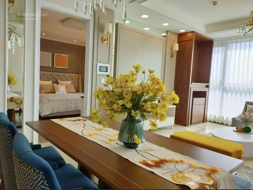 Chính chủ bán căn hộ 185m2, 3 phòng ngủ view hồ tây đẹp nhất tòa golden westlake năm 2026.