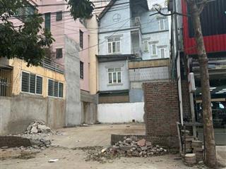 Chính chủ bán mảnh đất đầu tư ngõ 655 Lạc Long Quân 350m2,mặt tiền 24m. giá 9x tỷ.Lh 0888486262.