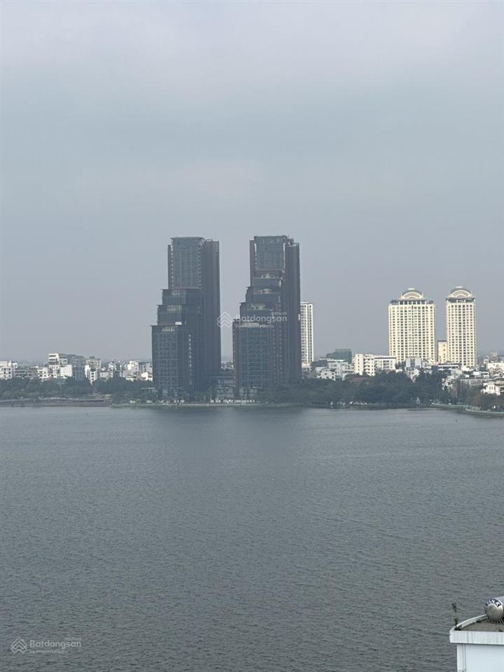 Chính chủ bán lại căn hộ 185m2, 3pn view hồ tây tòa golden westlake số 151 thuỵ khuê.  0888 486 ***