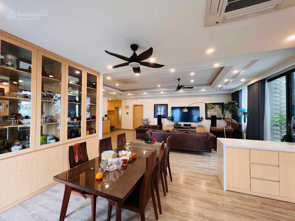 Chính chủ bán lại căn hộ 185m2, 3pn view hồ tây tòa golden westlake số 151 thuỵ khuê.  0888 486 ***