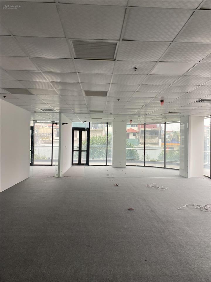 Cho thuê văn phòng tòa nhà 36 lý nam đế. 100m2