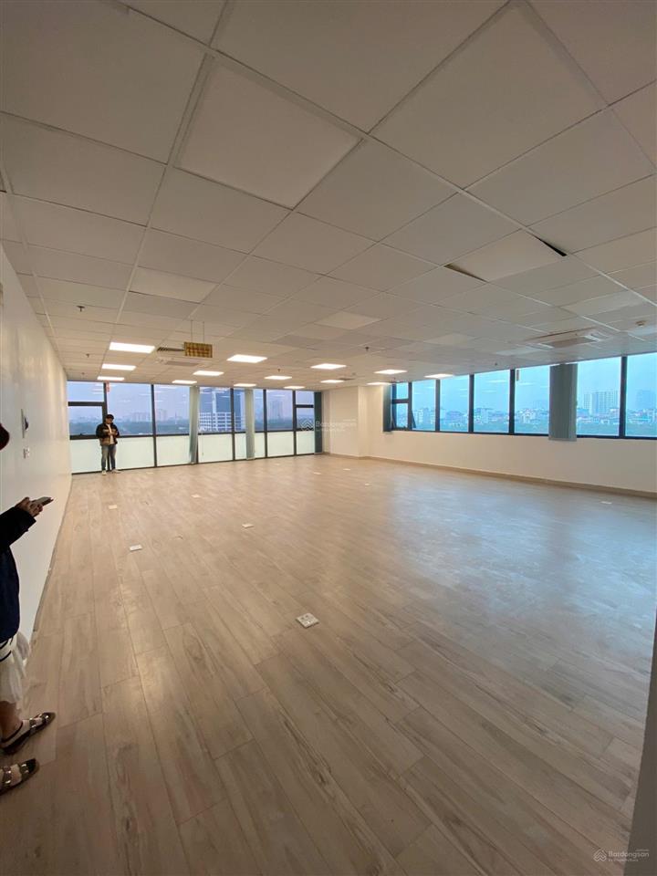 Cho thuê văn phòng số 7 tôn thất thuyết, cầu giấy diện tích 300m2