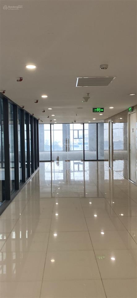 Cho thuê văn phòng tòa nhà vạn phúc building phố tố hữu diện tích 50m2, 100,150,250m2 giá 150k/m2