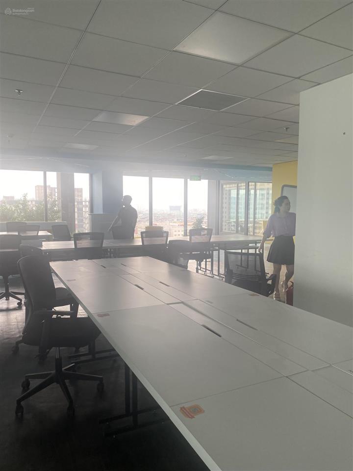 Cho thuê vp tòa plaschem tower, nguyễn văn cừ, long biên 150m2, giá thỏa thuận