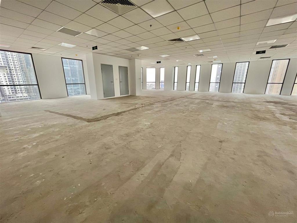 Cho thuê văn phòng toà vinafor 127 lò đúc, 100m2, 160m2, 220m2, 900m2, giá 140 nghìn/m2/th
