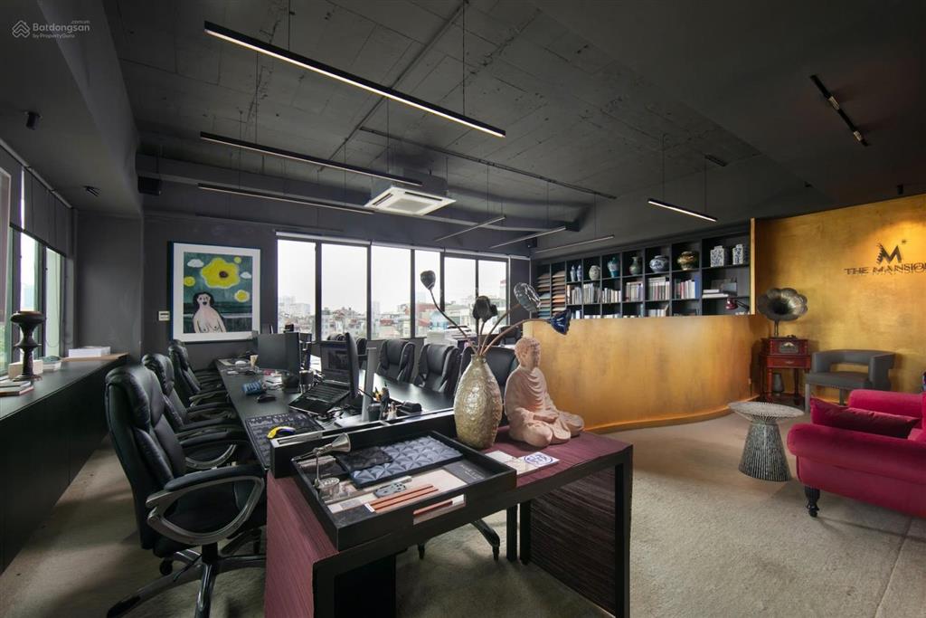 Cho thuê văn phòng toà cdc lê đại hành, cạnh vincom bà triệu 100m2, giá 300k/m2