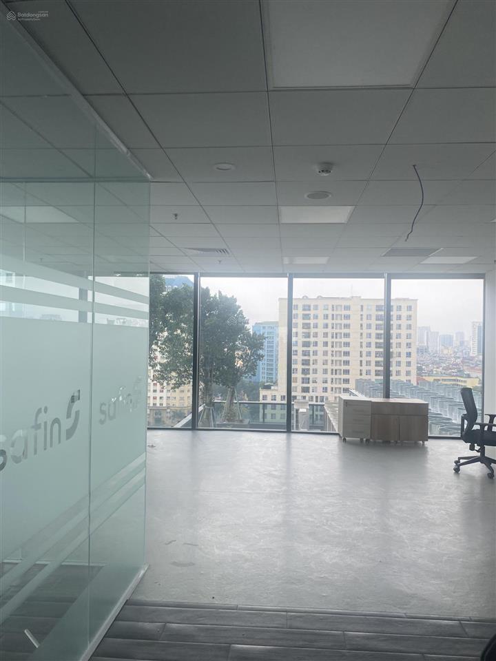 Cho thuê văn phòng tòa nhà elcom 19 duy tân, cầu giấy, 150m2