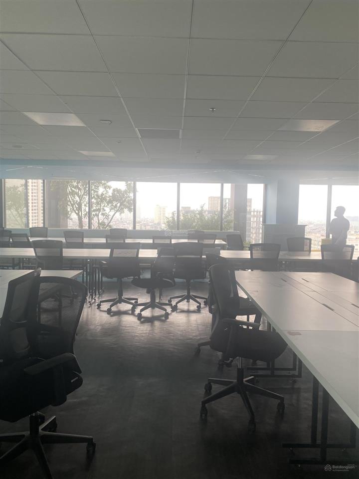 Cho thuê văn phòng tòa nhà elcom 19 duy tân, cầu giấy, 150m2
