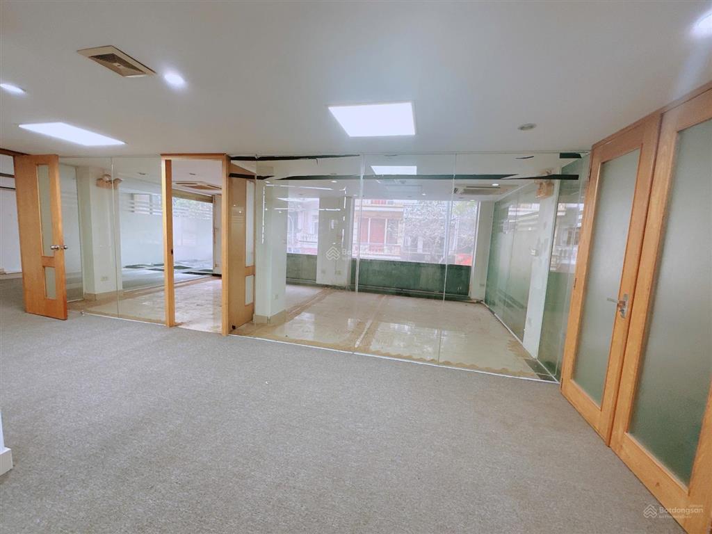 Cho thuê vp tòa vietcombank tower, nguyễn văn cừ, long biên 200m2