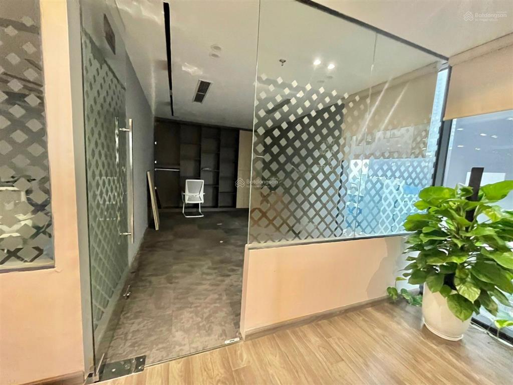 Cho thuê vp vcci tower đào duy anh, đống đa 50m2, 180m2, 220m2, 300m2, 800m2, 180 nghìn/m2/th