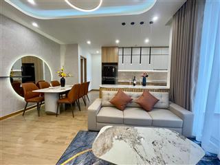 Hiếm  chính chủ bán căn hộ thiên niên kỷ, 61m2, 2 ngủ, 2wc, full đồ, tầng trung. giá 5,5 tỷ