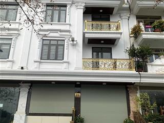 Cho thuê nhà thành phố giao lưu. dt 120m2, 5 tầng, 1 hầm. mt 8m, 3 sàn thông, full đh. giá 65 triệu