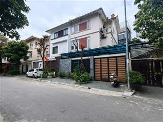 Cho thuê làng việt kiều châu âu, mỗ lao, dt 130m, 3 tầng, đầy đủ điều hoà. giá 33 triệu
