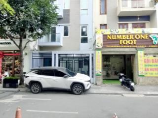 Cho thuê nhà a10 nam trung yên, dt 75m, 4 tầng, thông sàn, điều hoà. giá 40 triệu/tháng